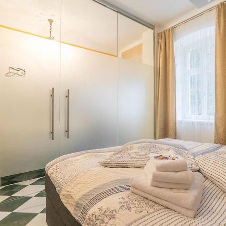 Charming Apartment With Terrace In Bad Schandau 55 Sqm Parking Exterior foto