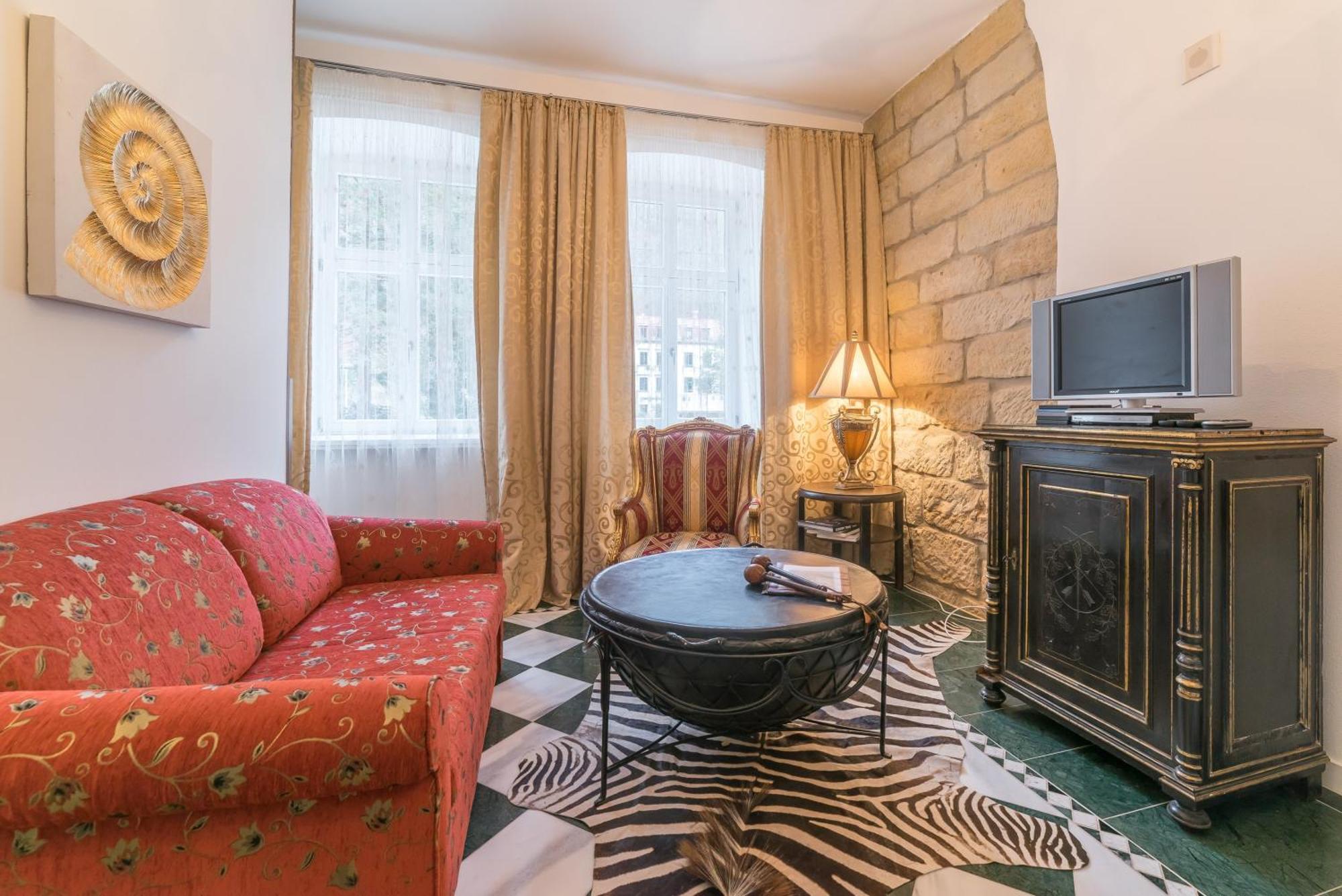 Charming Apartment With Terrace In Bad Schandau 55 Sqm Parking Exterior foto